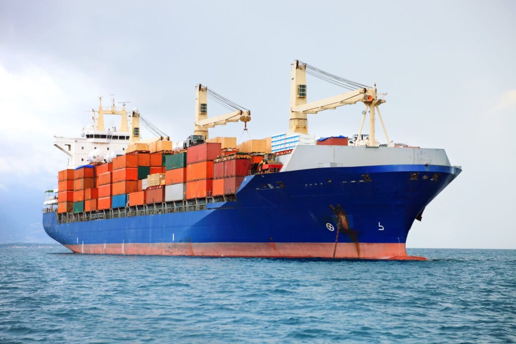 Services cargo container ship